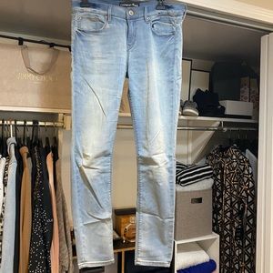 Light Wash Express Mid Rise Skinny Jean Size 6S
